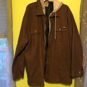 Men’s Brown work jacket with zipper and snaps in front, has 2 upper pockets